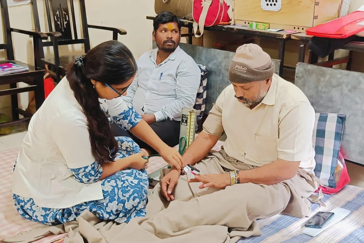 उपोषणादरम्यान वैद्यकीय तपासणी